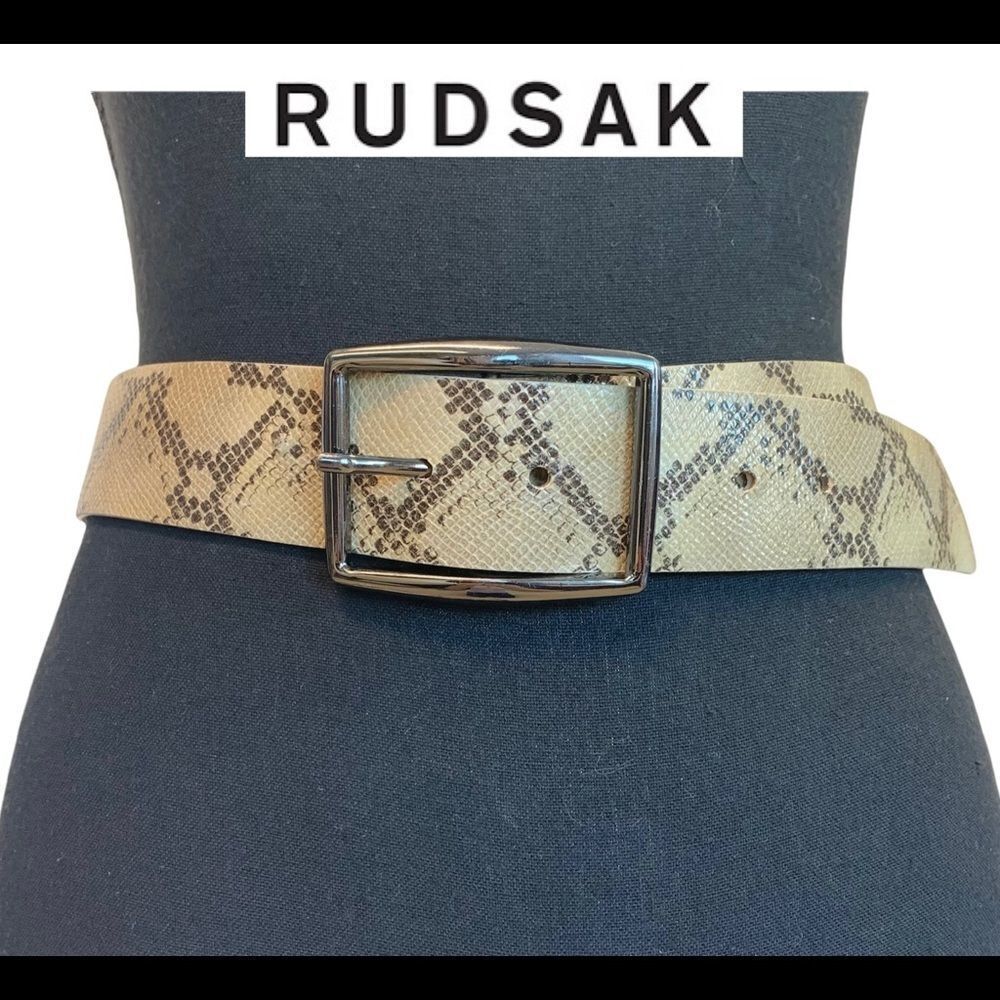 RUDSAK NWOT brown tan snake print belt size small